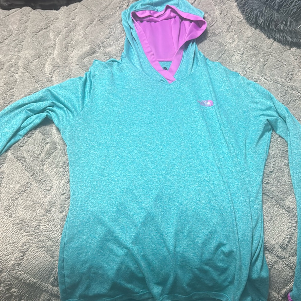 The North Face Size Women’s Large Teal Long Sleeved With Purple Accent Colors